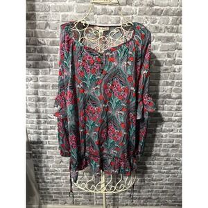Ella‎ Moon Floral Blouse